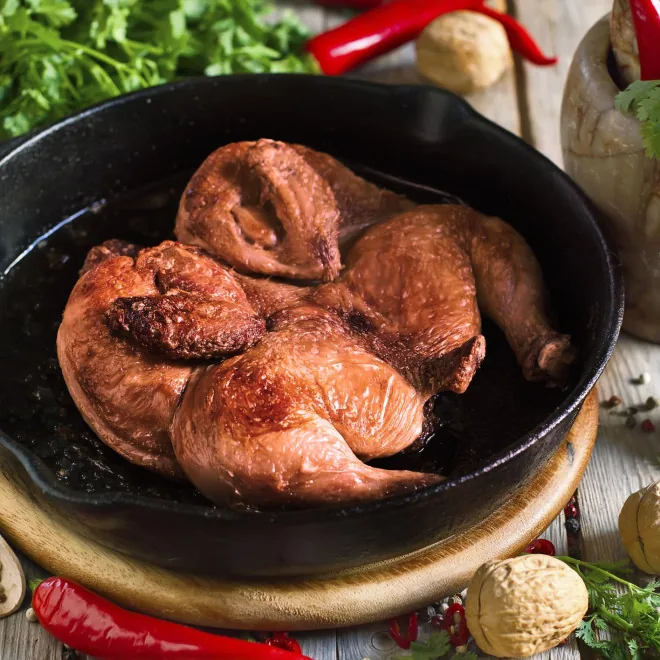 Poulet au jus de grenade et aux noix