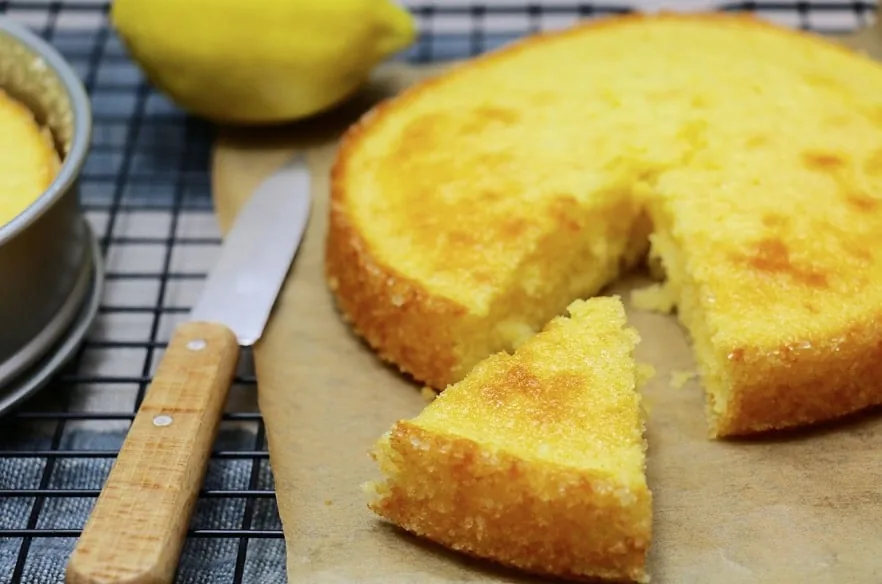 Le gâteau moelleux aux citrons